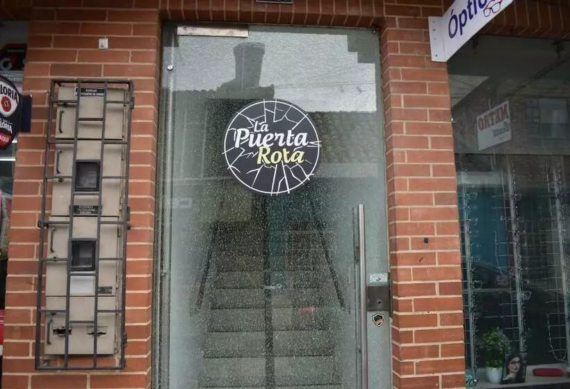 ホテル La Puerta Rota