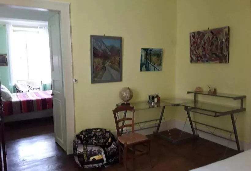 ペンション La Suite Du Peintre