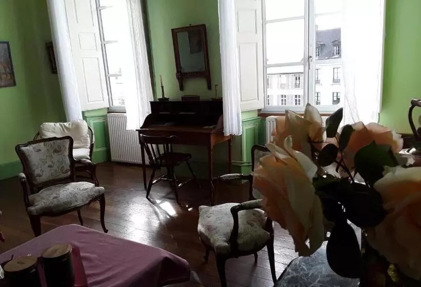 ペンション La Suite Du Peintre