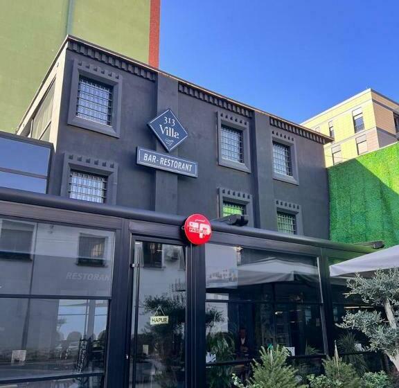 בית מלון כפרי 313 Villa City Center