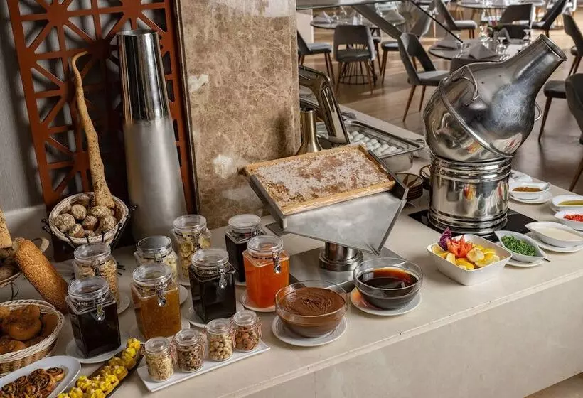 Hotelli Elaf Al Taqwa