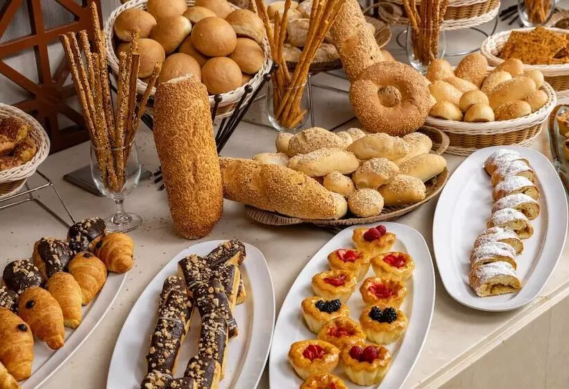 Hotelli Elaf Al Taqwa