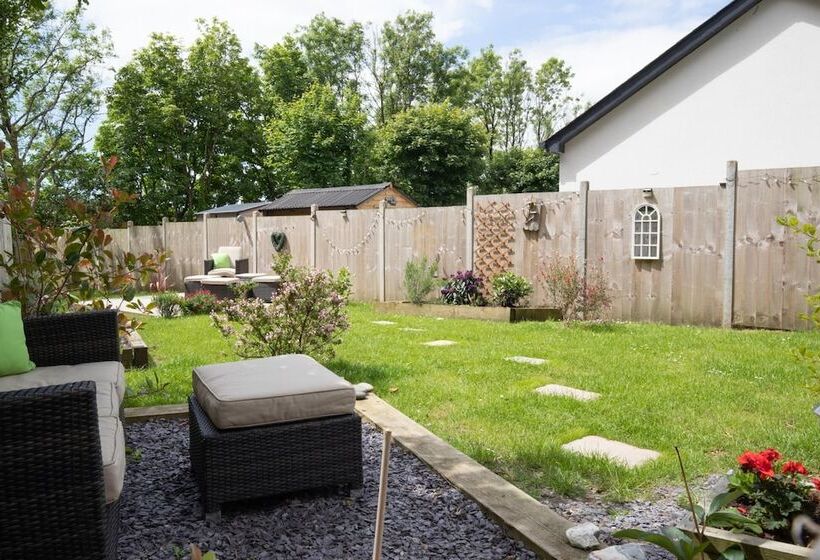 Parsonage Cottage  Peaceful, Dog Friendly Cottage