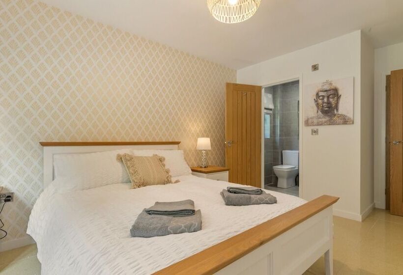 Parsonage Cottage  Peaceful, Dog Friendly Cottage