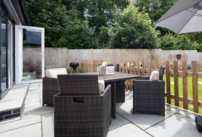 Parsonage Cottage  Peaceful, Dog Friendly Cottage