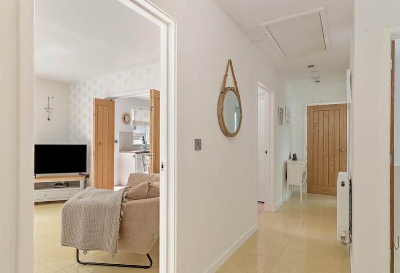 Parsonage Cottage  Peaceful, Dog Friendly Cottage