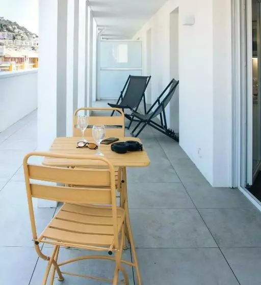Twenty Business Flats Nice Angely