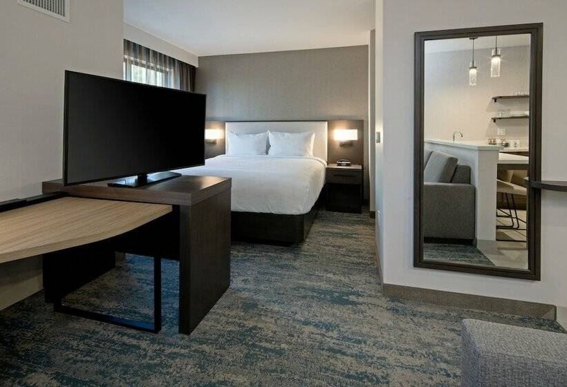 Отель Residence Inn By Marriott Chatsworth