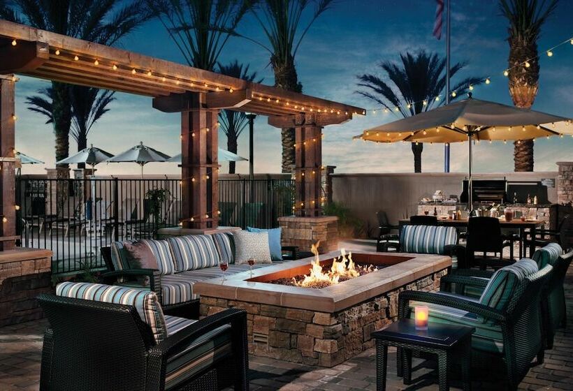 Отель Residence Inn By Marriott Chatsworth