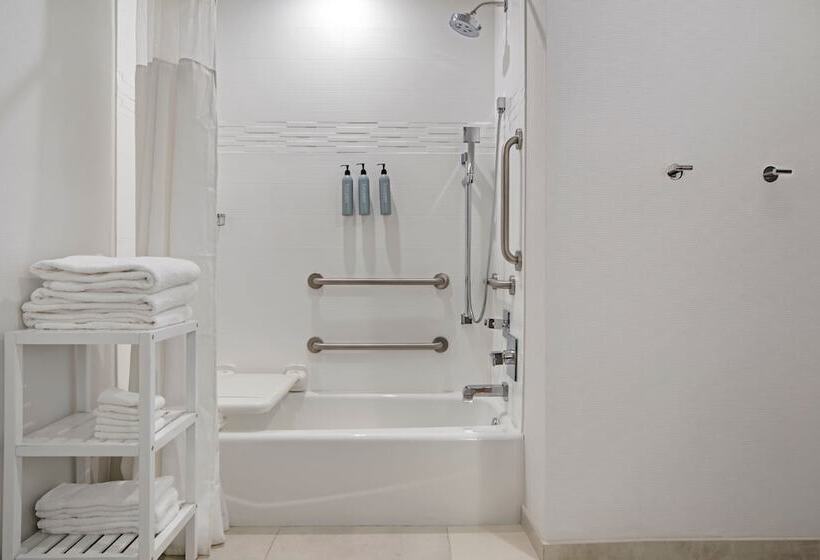 Отель Residence Inn By Marriott Chatsworth