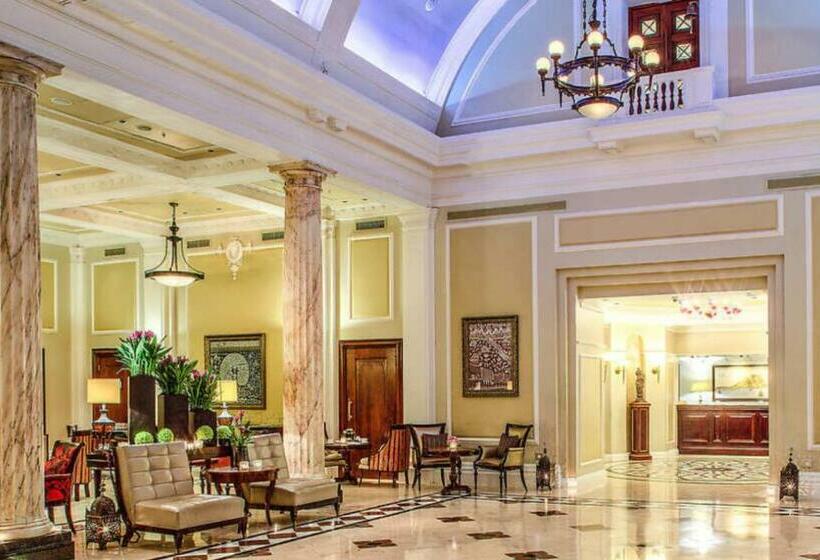 בית מלון כפרי Taj Executive Suites, Private Residence