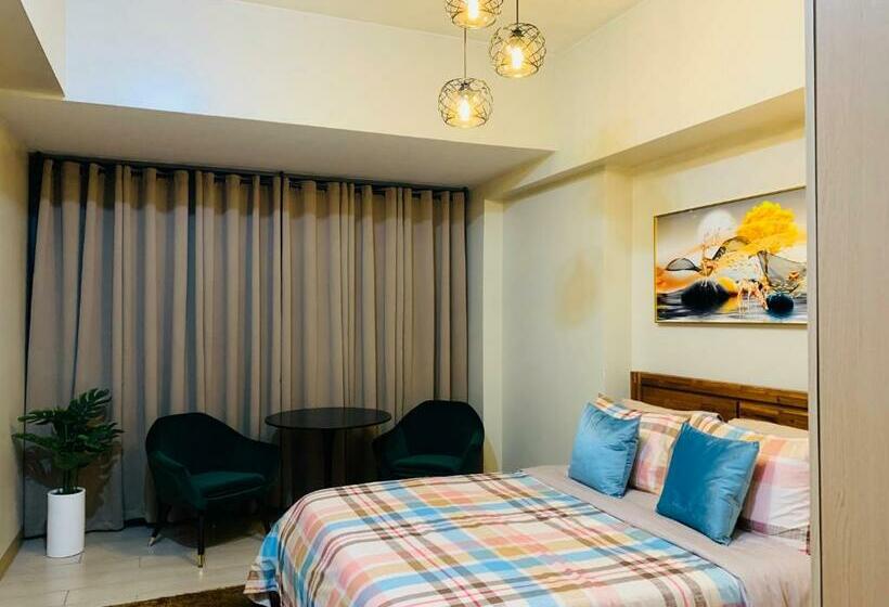 Josh S Place At One Eastwood Avenue Tower 1