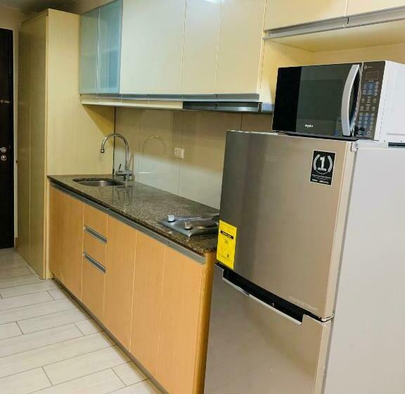 Josh S Place At One Eastwood Avenue Tower 1