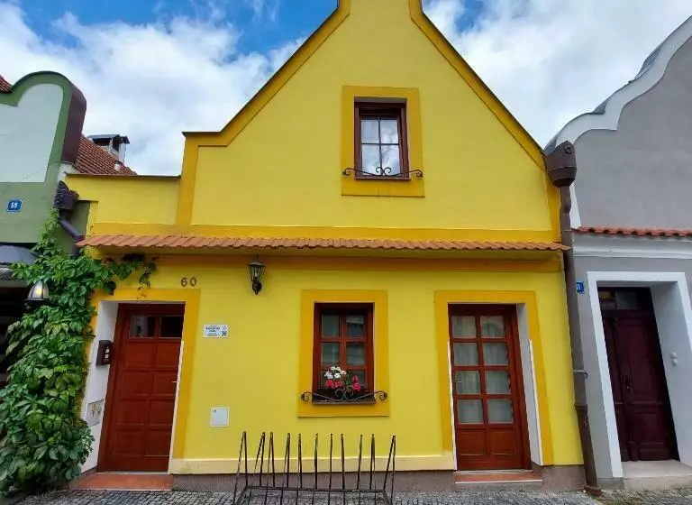 ペンション Rožmberská Bašta