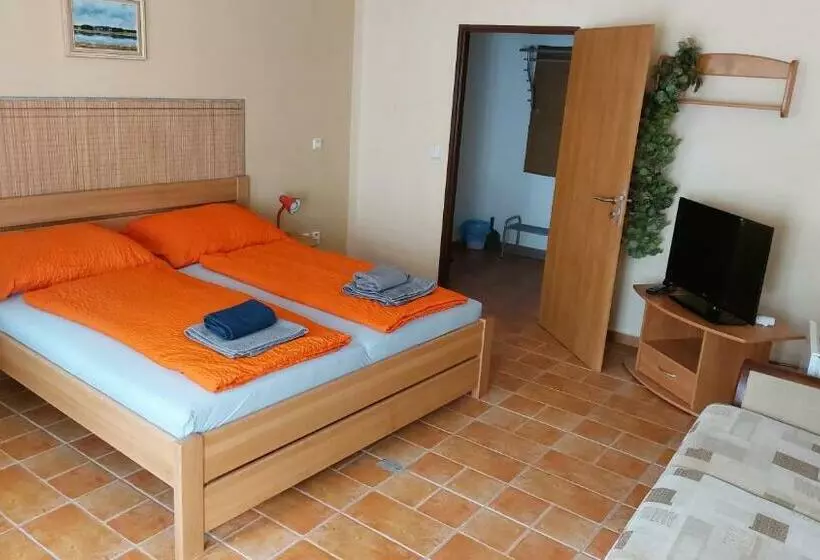 ペンション Rožmberská Bašta