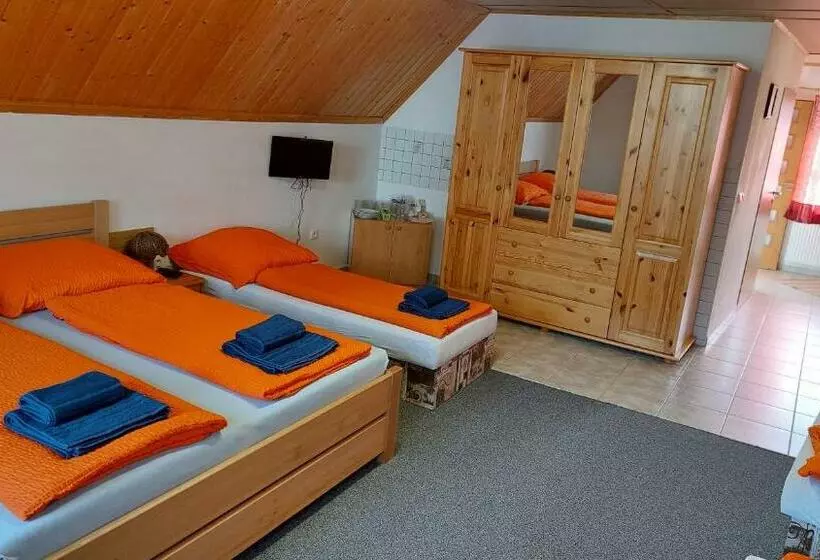 ペンション Rožmberská Bašta