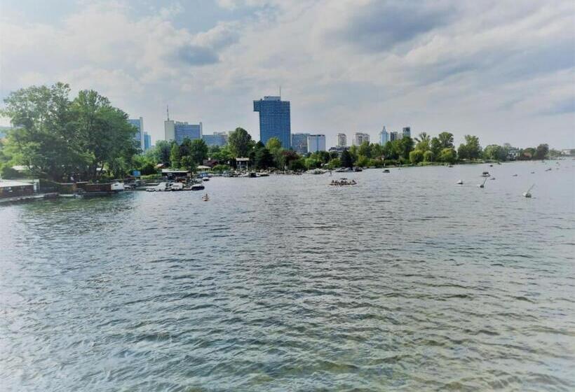 Vienna International Center Apartment