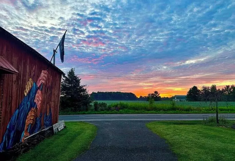 Aamiaismajoitus (B&B) Galvanized America Inn & Art Gallery