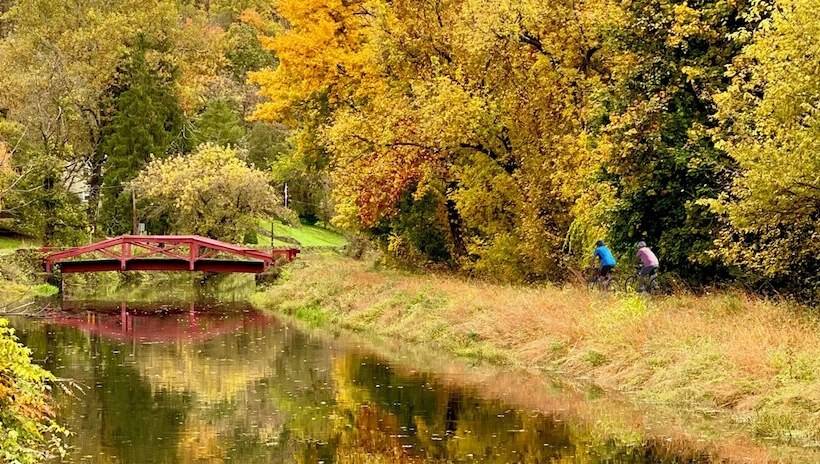 민박 Galvanized America Inn & Art Gallery