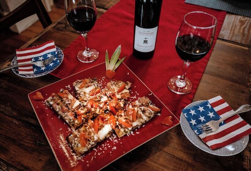 민박 Galvanized America Inn & Art Gallery