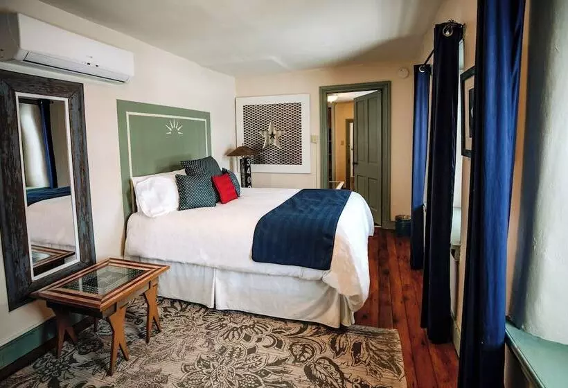 Aamiaismajoitus (B&B) Galvanized America Inn & Art Gallery