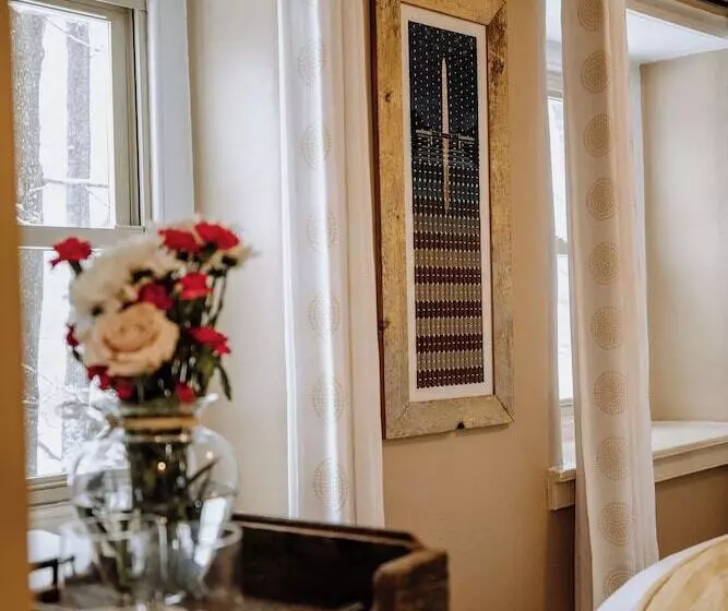 Aamiaismajoitus (B&B) Galvanized America Inn & Art Gallery