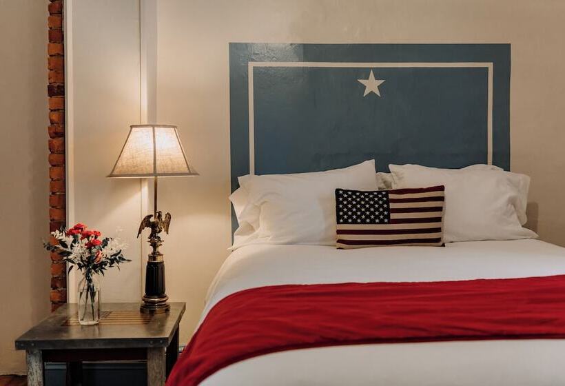 민박 Galvanized America Inn & Art Gallery