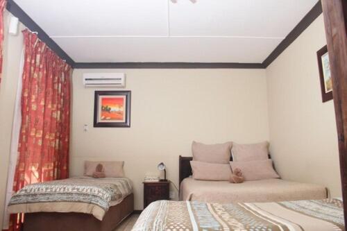 ベッドアンドブレックファースト Petra Lodge