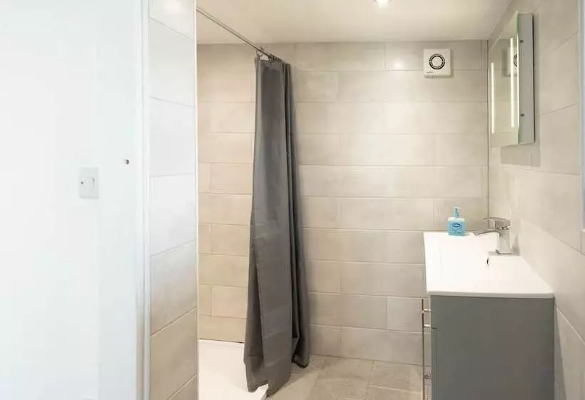 Borth Family House On The Beach Sleeps 7