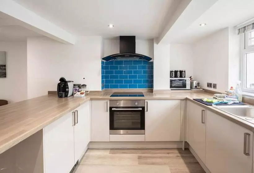 Borth Family House On The Beach Sleeps 7