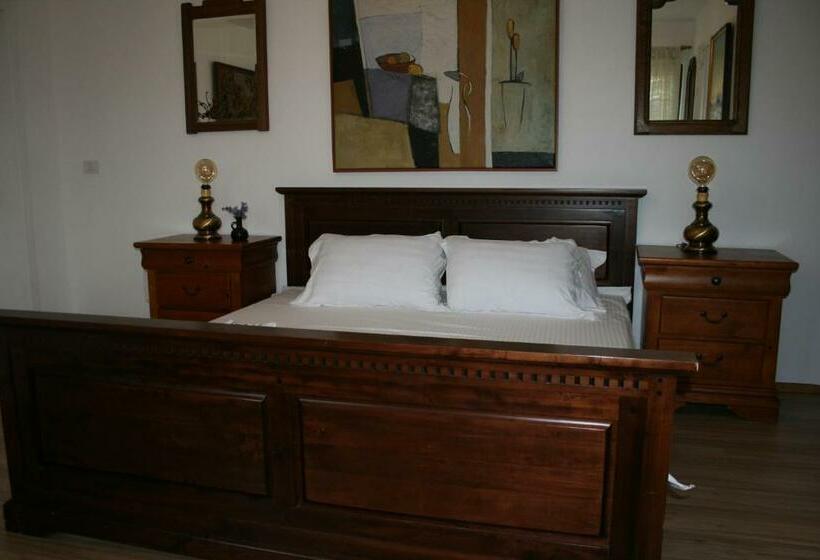 پانسیون Colev Rooms