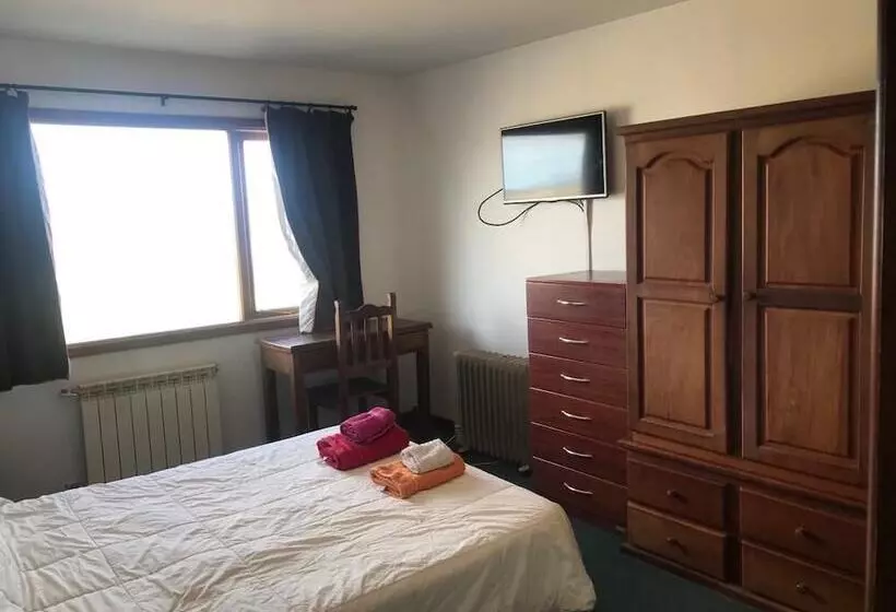 ユースホステル Oikos