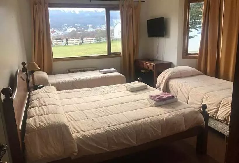 ユースホステル Oikos