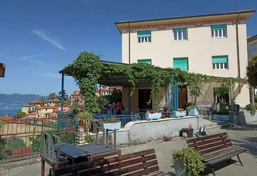 هتل Albergo Delle Ondine