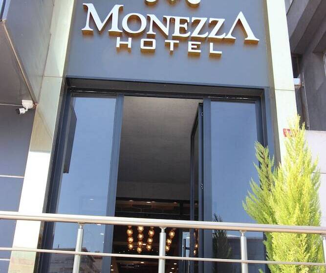 هتل Monezza