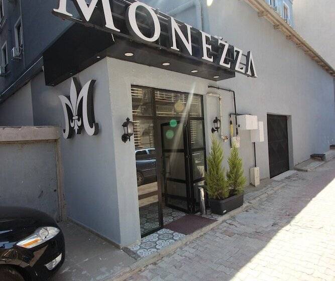 هتل Monezza