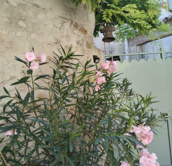 Bed and Breakfast Chez Les Filles