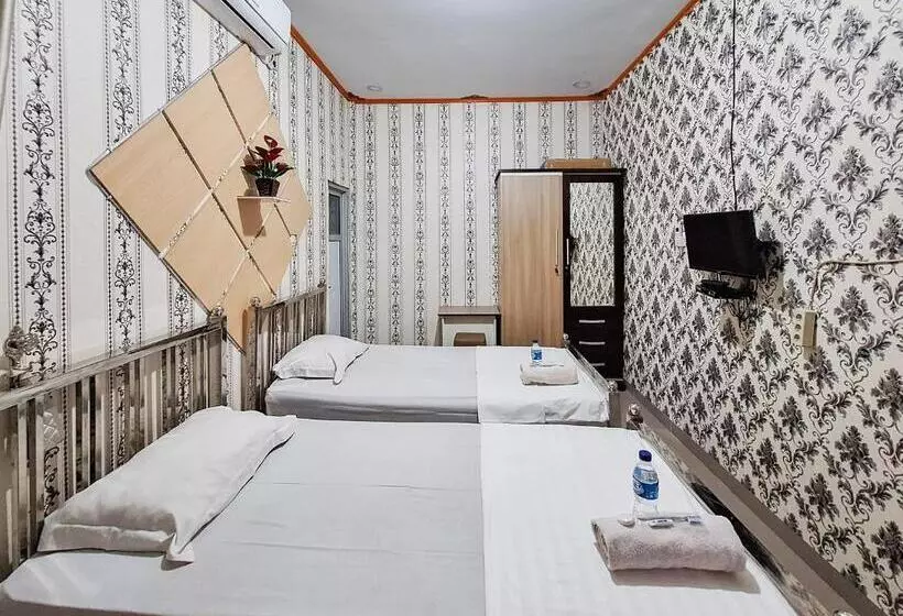 Hotelli Homestay Sakinah Syariah Mitra Reddoorz