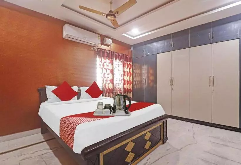 Hotelli O Royal Stay Near Mantra Mall