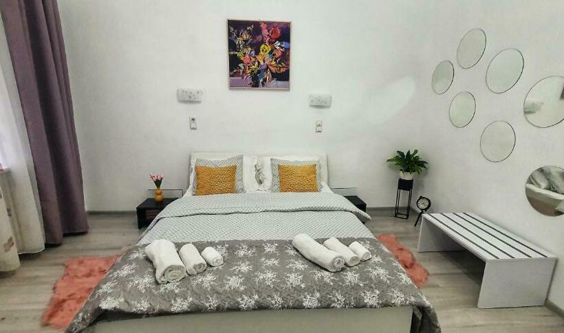 پانسیون Citadels