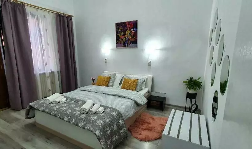 پانسیون Citadels