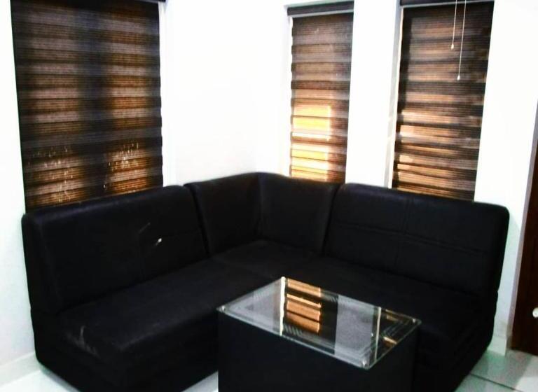 פנסיון His Grace Villas