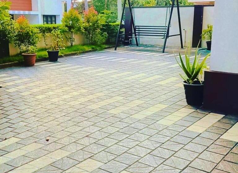 פנסיון His Grace Villas