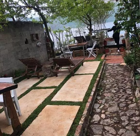 پانسیون Rosas Home