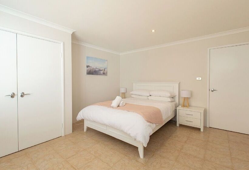 Pool & Putt Paradise, Family Friendly, Pool, Wifi