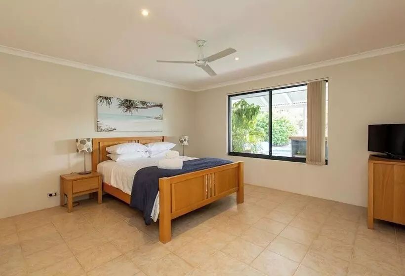 Pool & Putt Paradise, Family Friendly, Pool, Wifi