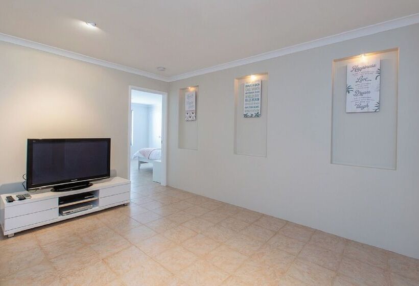 Pool & Putt Paradise, Family Friendly, Pool, Wifi