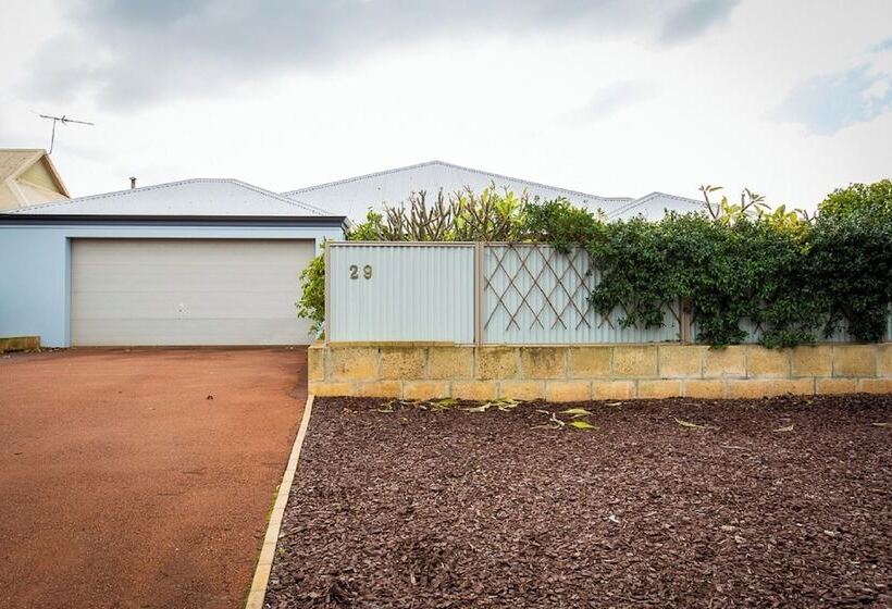 Pool & Putt Paradise, Family Friendly, Pool, Wifi