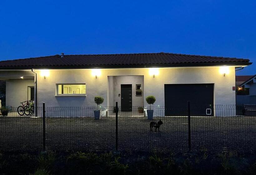 مبيت وإفطار Maison De Fanny