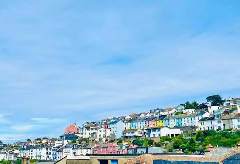 Captains Rest   2 Bedroom Apartment In The Heart Of Brixham